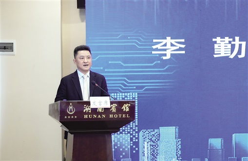 更智慧的擔(dān)保 更專業(yè)的服務(wù) “銀擔(dān)普惠信用貸”創(chuàng)新產(chǎn)品上線運行